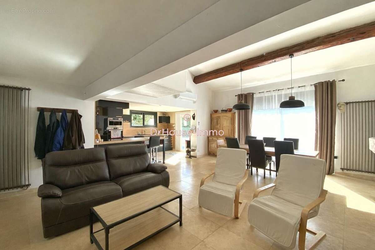 Maison à ROQUEVAIRE