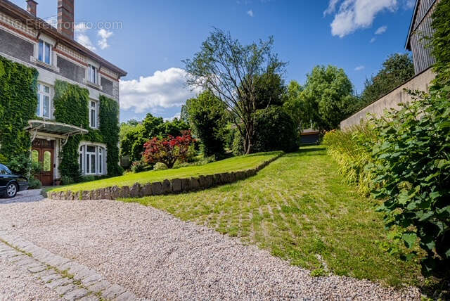 Maison à ETIVAL-CLAIREFONTAINE