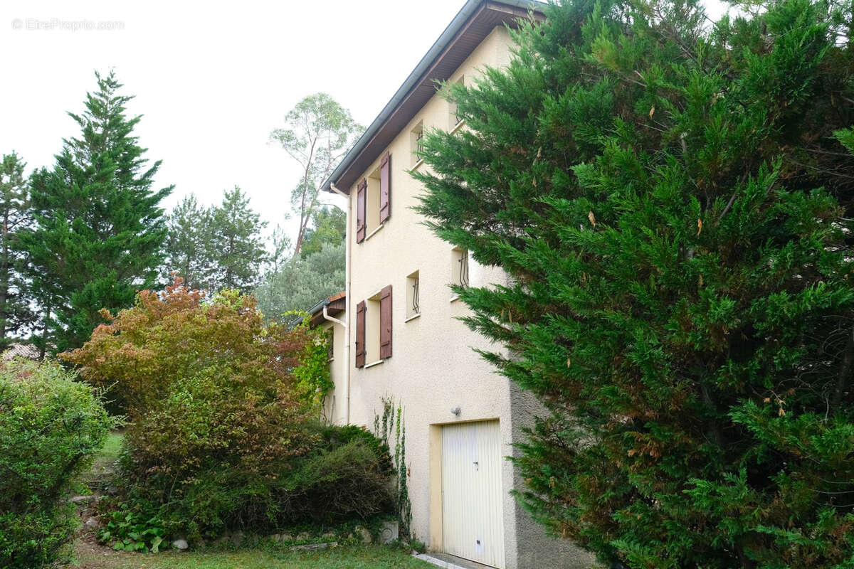 Maison à VILLENEUVE-DE-BERG