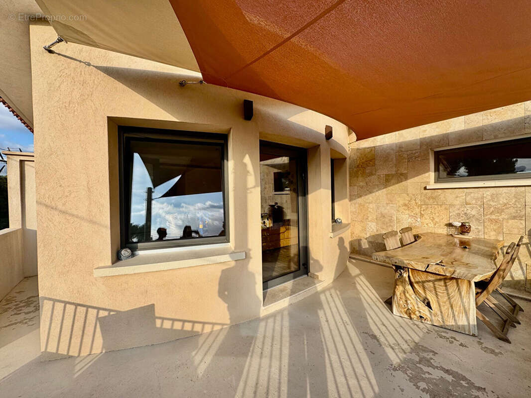 Appartement à CARRY-LE-ROUET