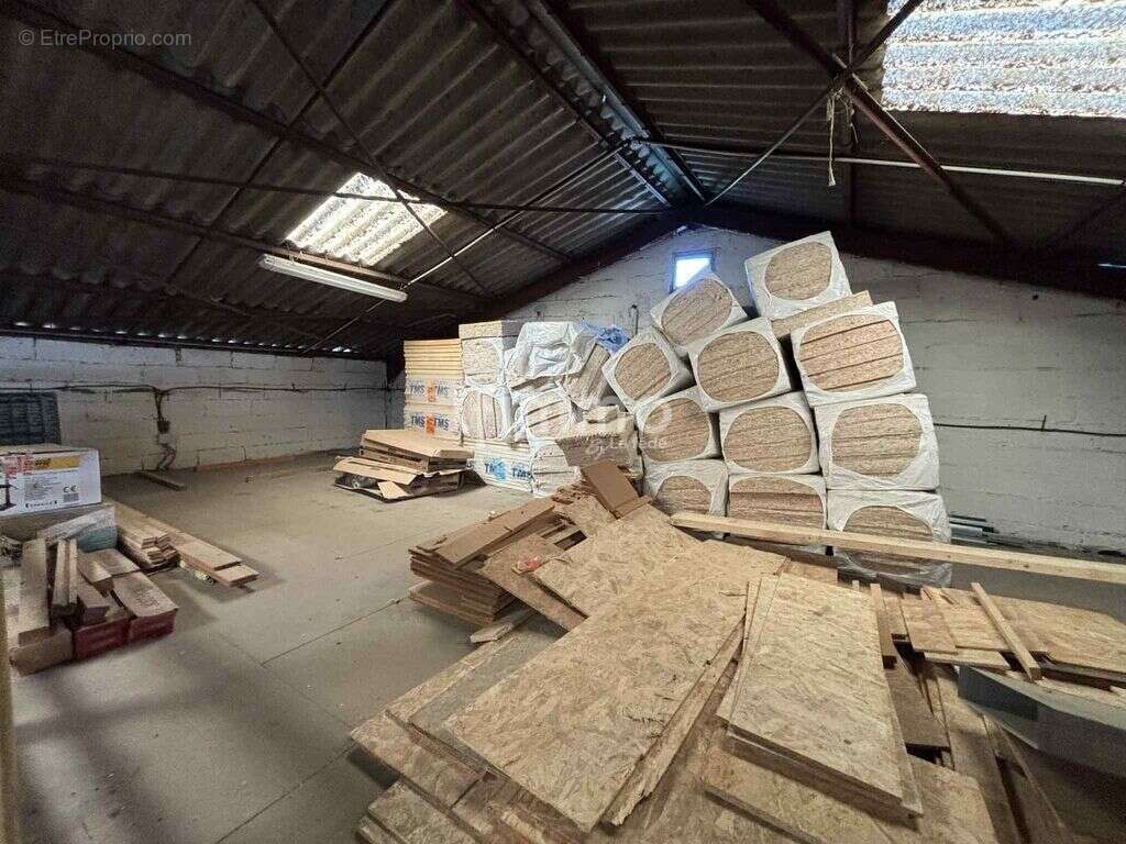 hangar et locaux commerciaux vide - photo 6