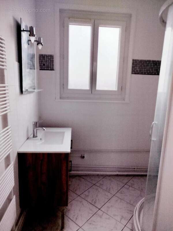   - Appartement à GIVORS