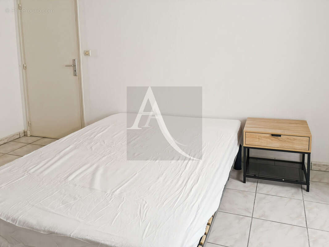 Maison à MONTAIGU-DE-QUERCY