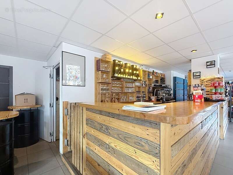 Commerce à LUCINGES