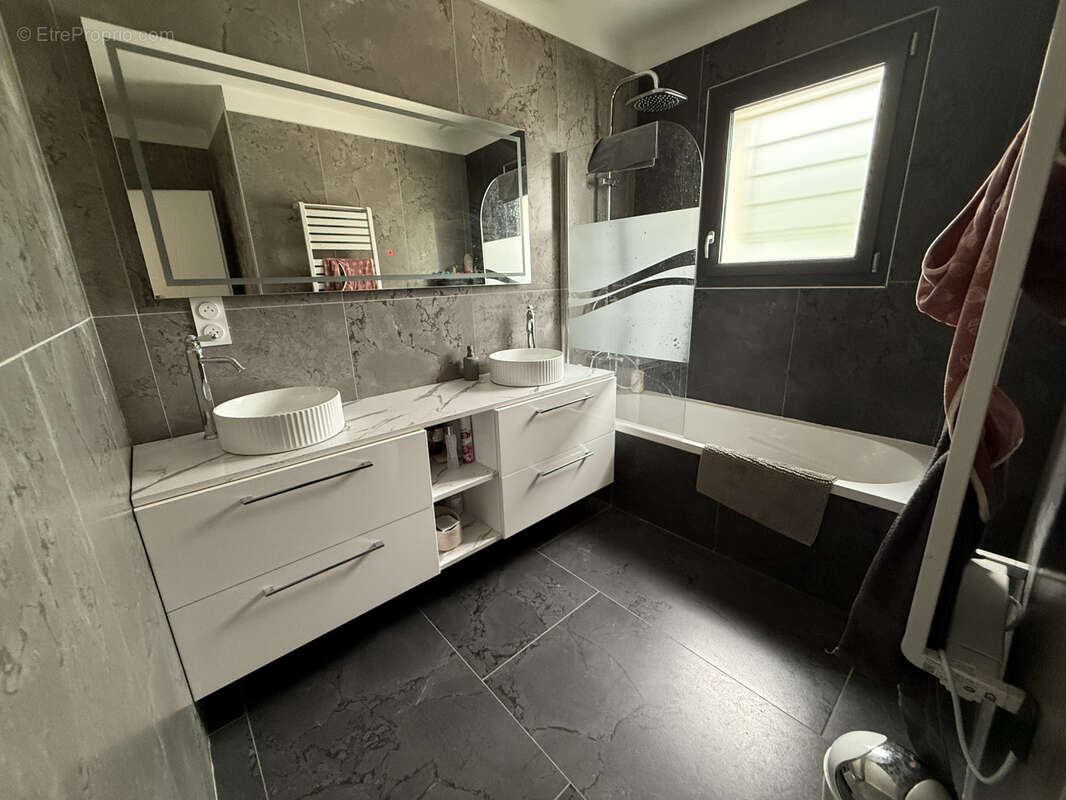 Maison à CLERMONT-L'HERAULT