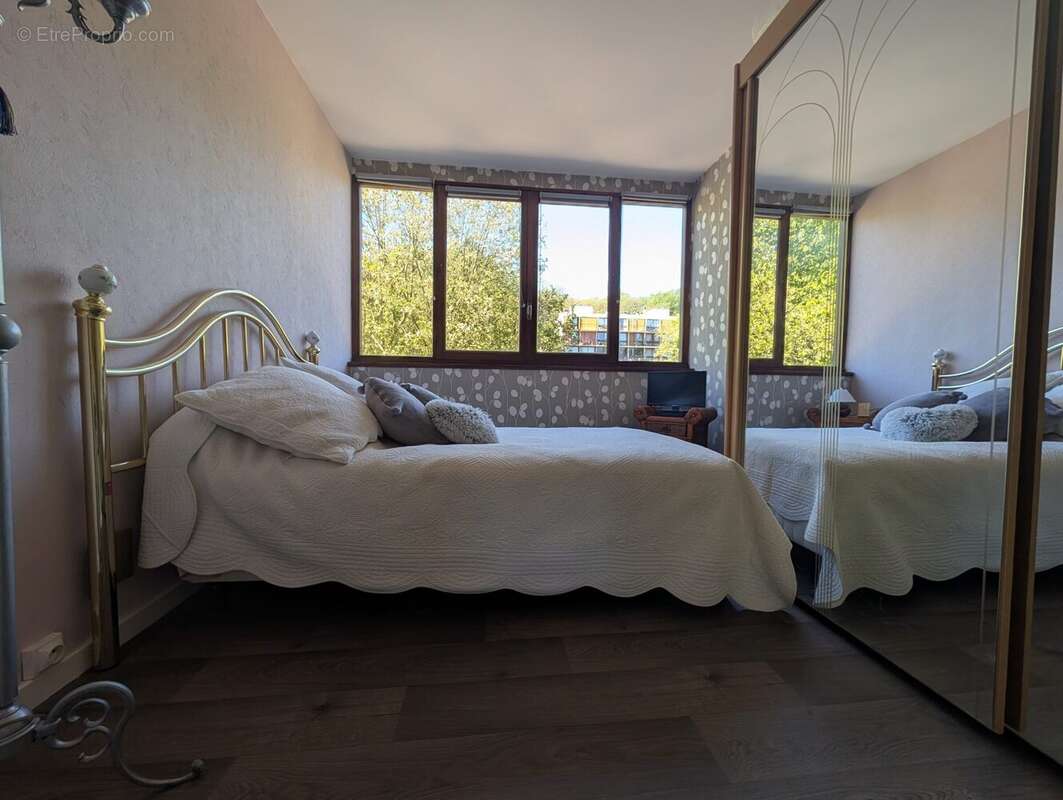 Appartement à FONTENAY-LE-FLEURY