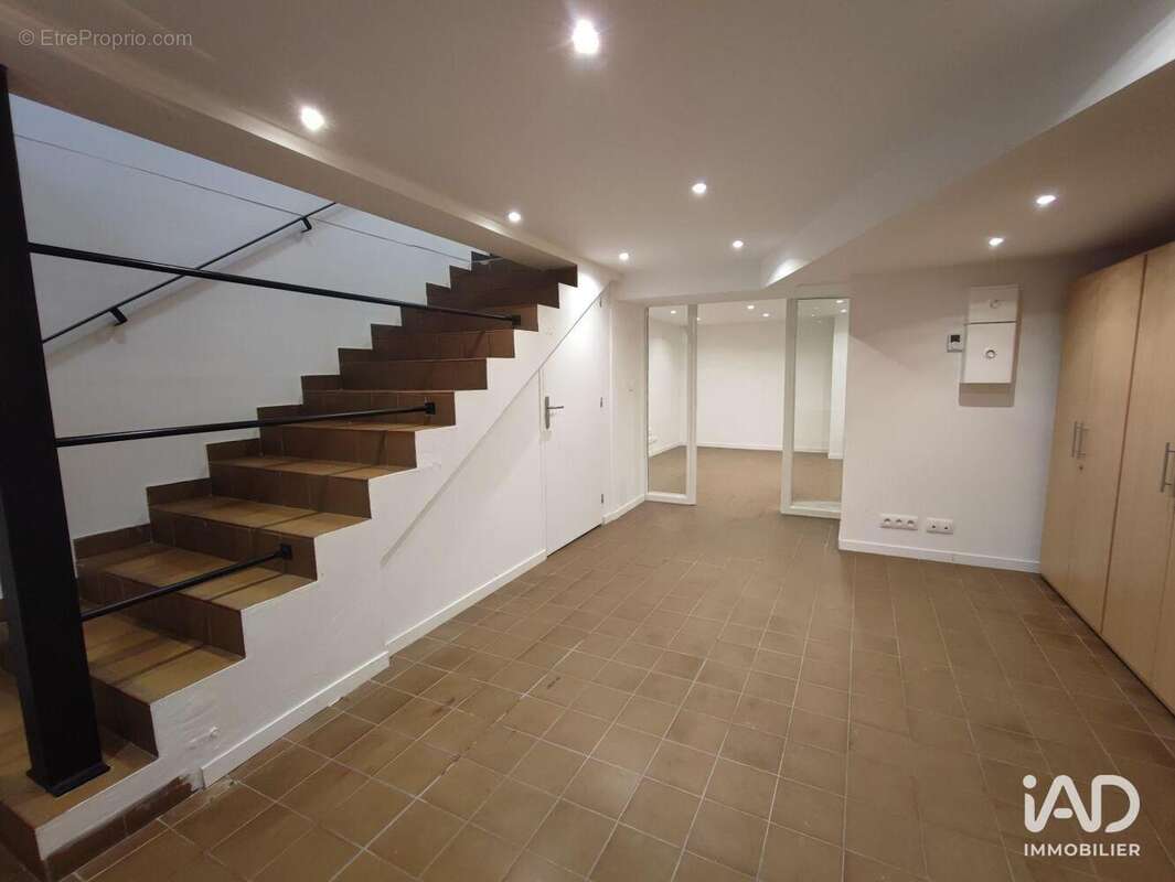 Photo 6 - Commerce à TRIEL-SUR-SEINE