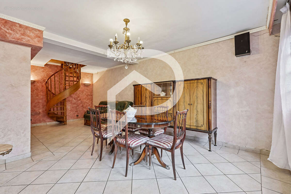 Maison à COLOMBES