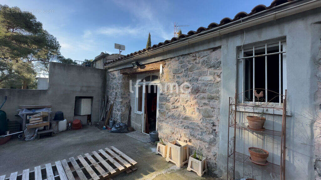 Maison à MONTREDON-DES-CORBIERES