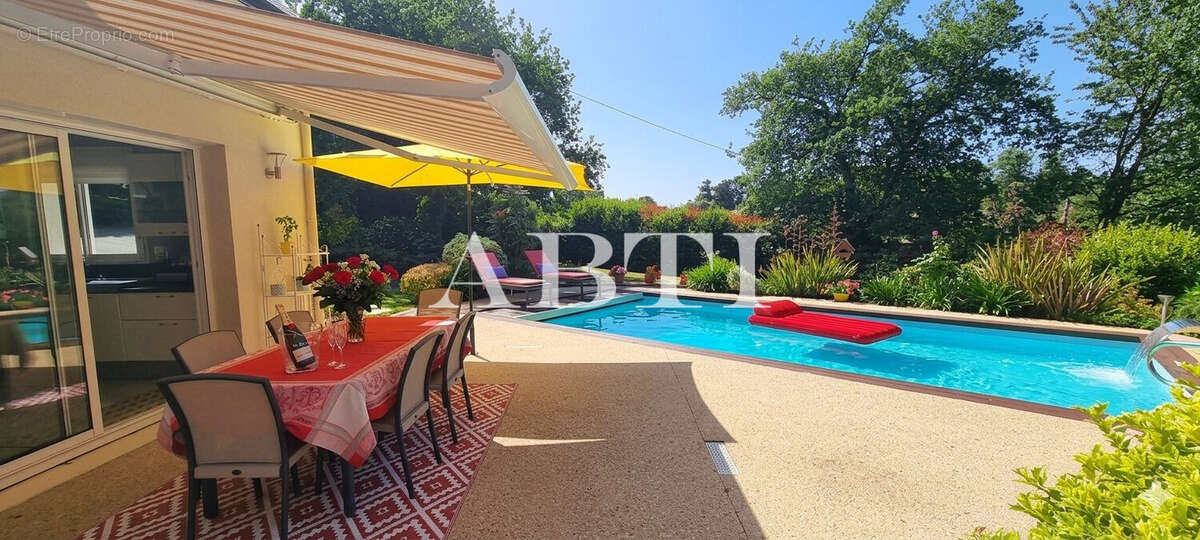 Maison 287 m² à Quimper  - photo 3