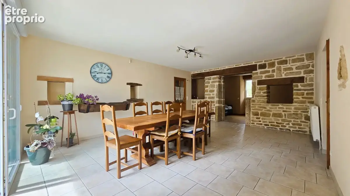 Maison de village, 156m², 3 chambres, dépendances, terrain 2432m² - photo 3