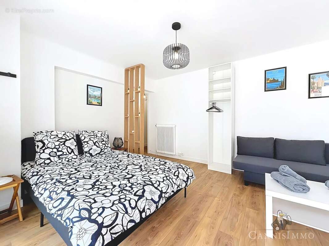 Cannes centre - grand studio coin nuit balcon - photo 4