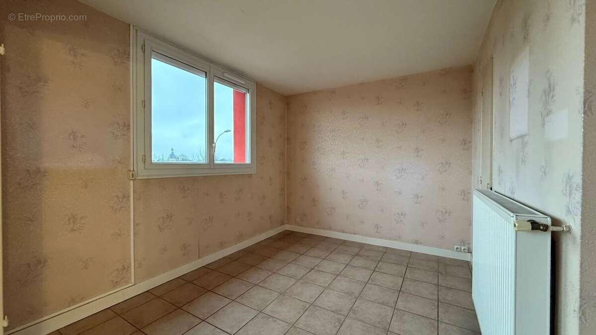 Appartement à SAINTE-GENEVIEVE-DES-BOIS