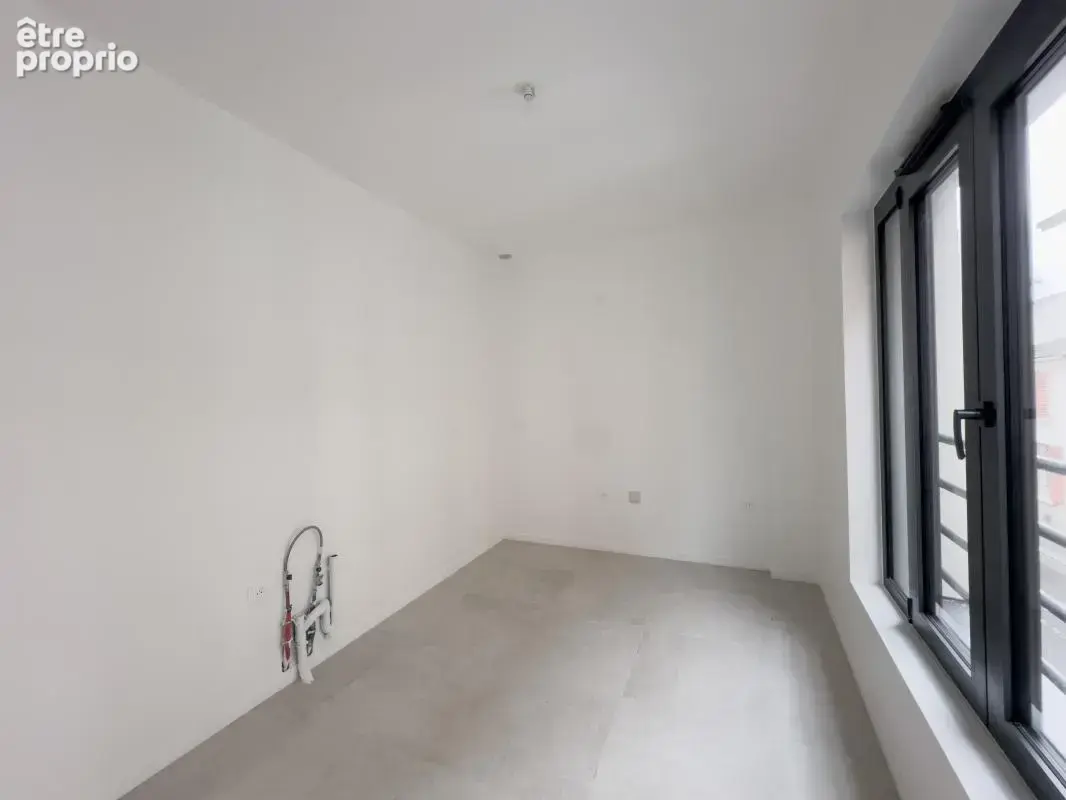 Saint-Ouen – Spacieux T4 familial refait à neuf avec prestations premiums - photo 3