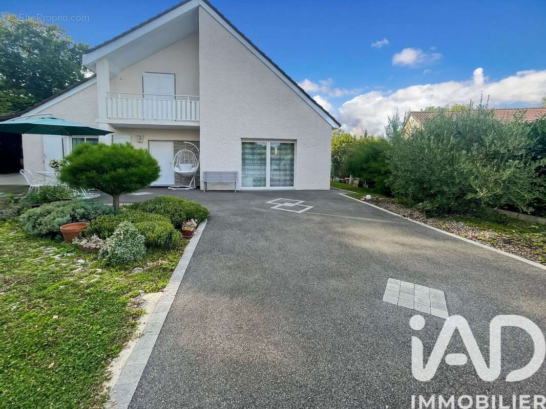 Photo 2 - Maison à BOISSISE-LE-ROI