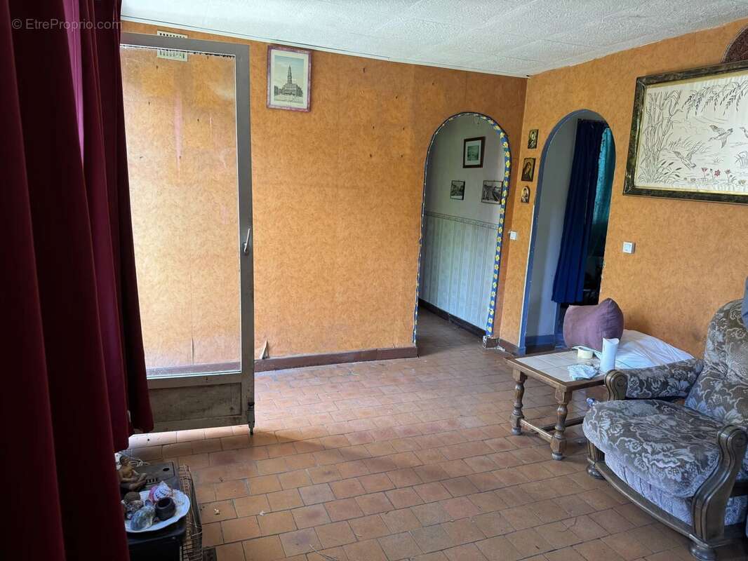 Maison à GUYENCOURT-SUR-NOYE