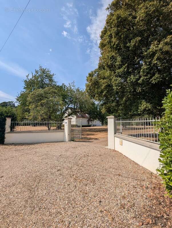 Maison de 218 m² sur une superbe parcelle de 15 948 m² - photo 20