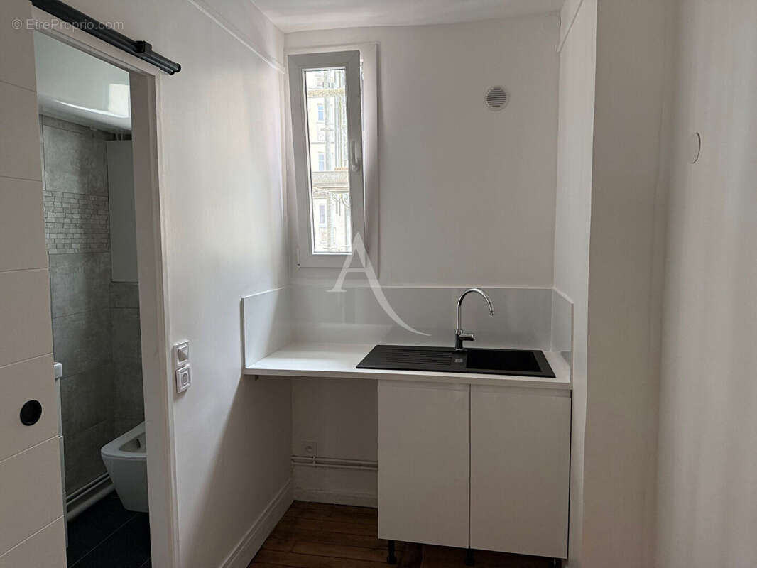 Appartement à PARIS-12E