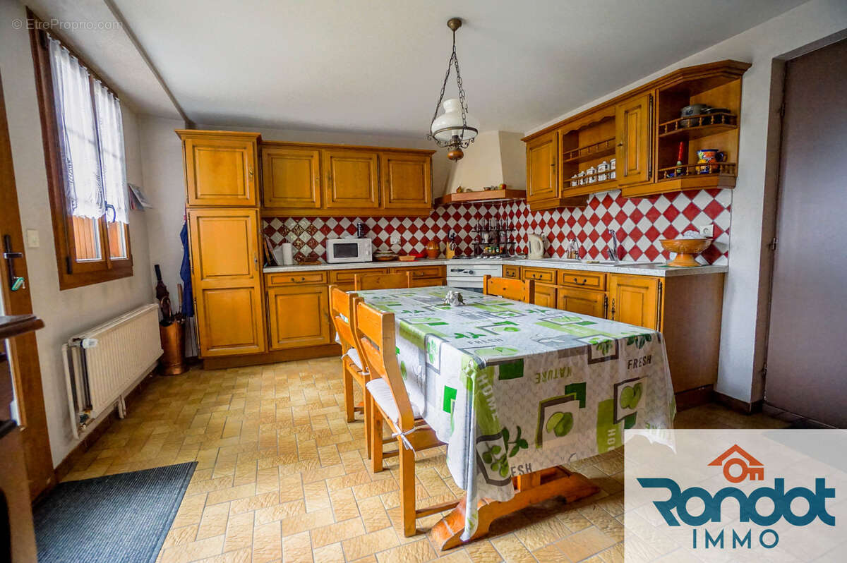 Maison 7 pieces / 5 chambres / environ 193 m2 / parcelle 1033 m2 - photo 6