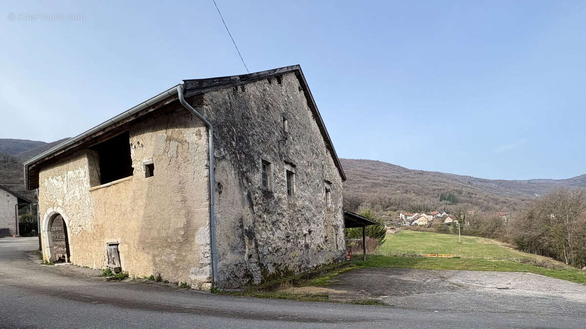 Maison à CORBONOD