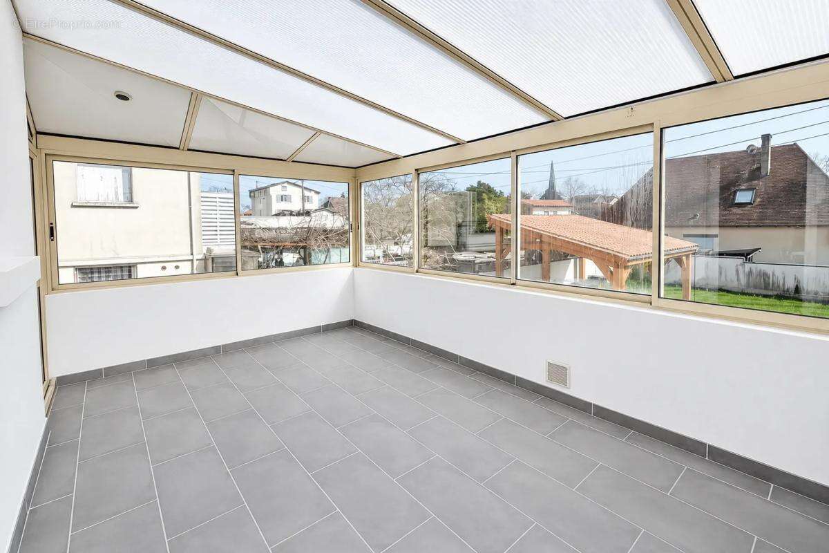 Maison rénovée 6 pièces à Bergerac - photo 5