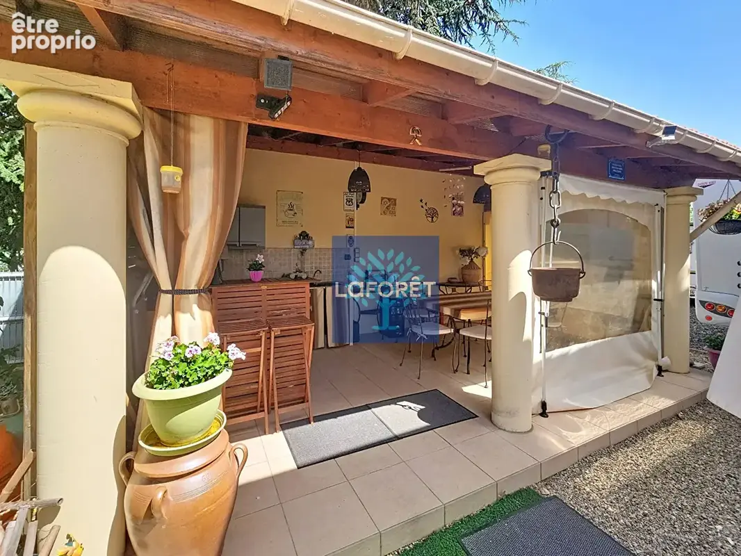 Maison 95m² avec piscine et jardin arboré - Brignais - photo 6