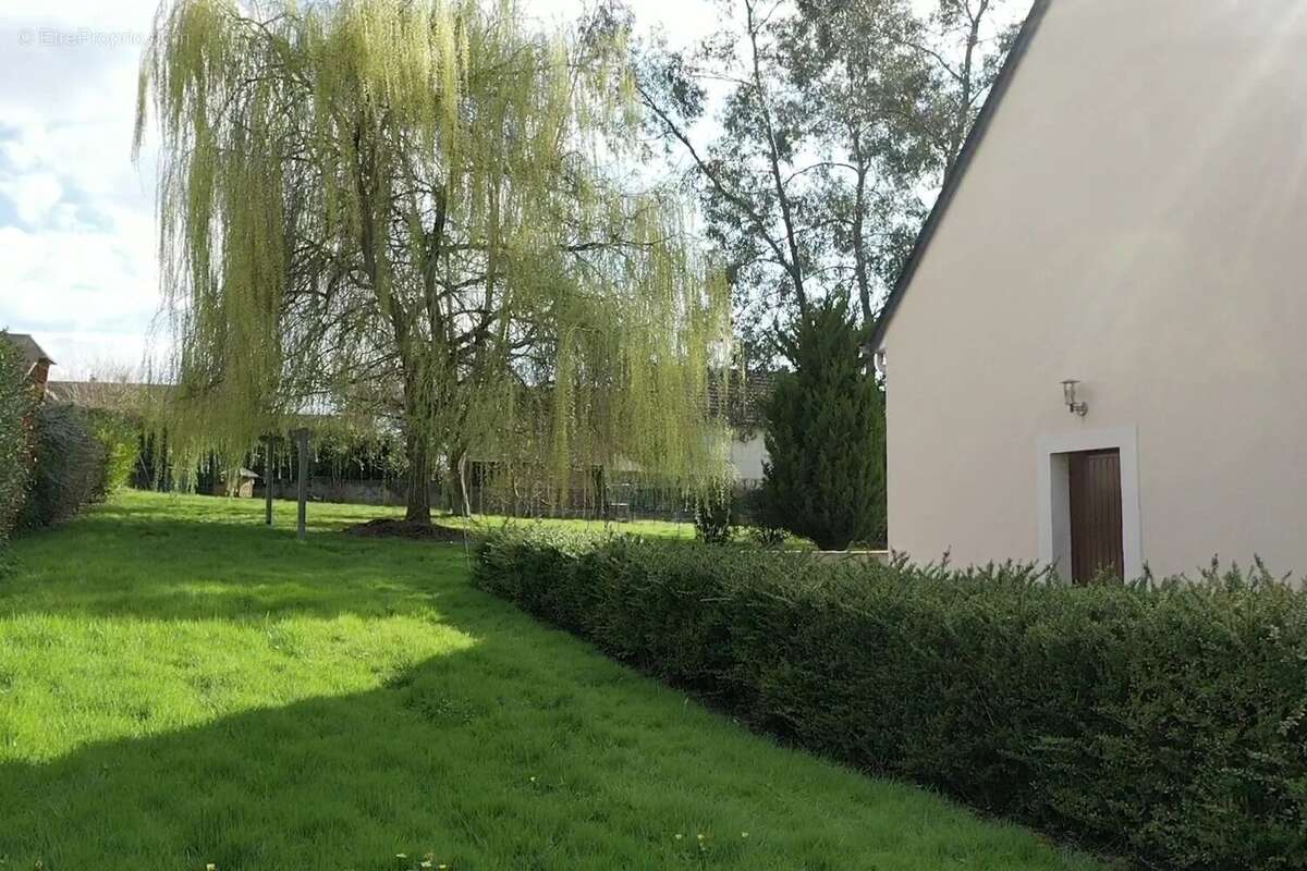 Maison à SAINT-PIERRE-SUR-DIVES