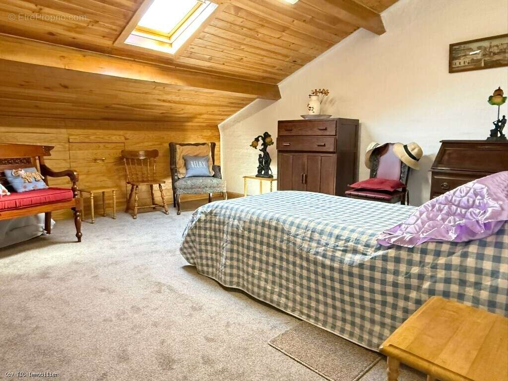 Exclusif : Grande Maison de Famille Dans le Village Médiéval de Verteuil-Sur-Charente - photo 19
