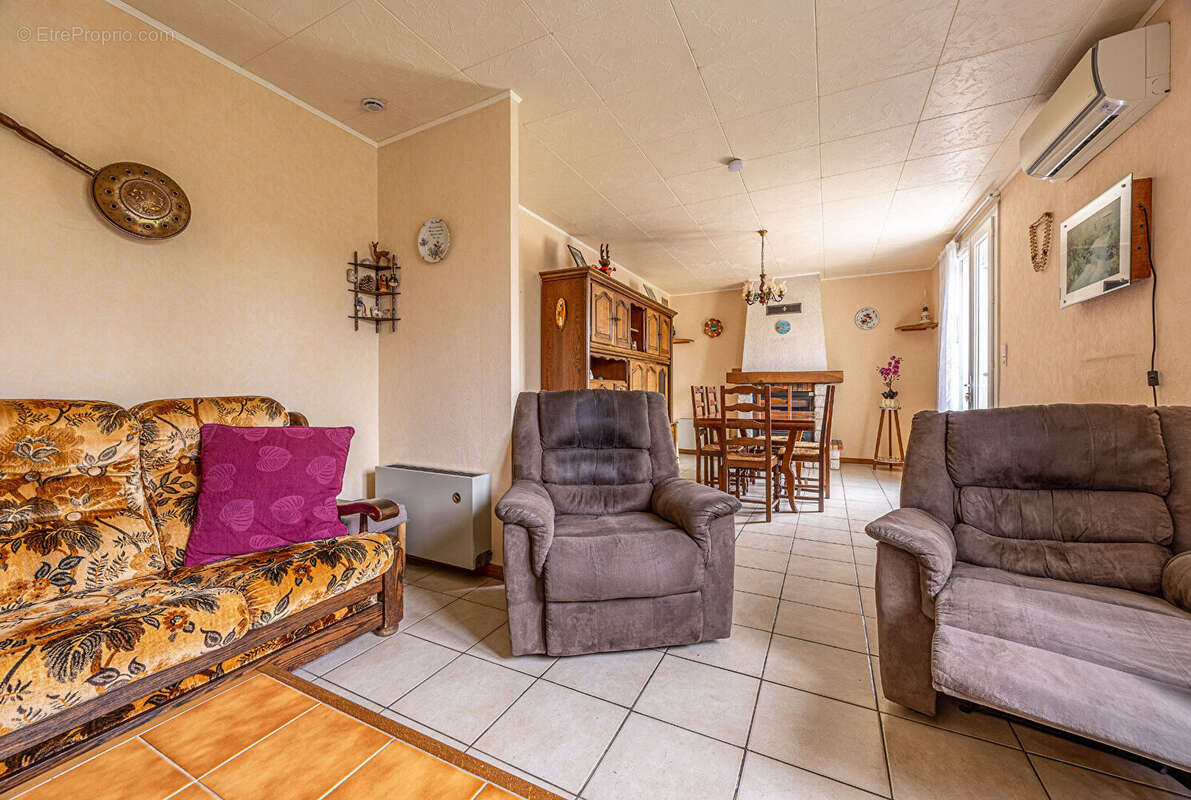 Maison à AIGREFEUILLE-D'AUNIS