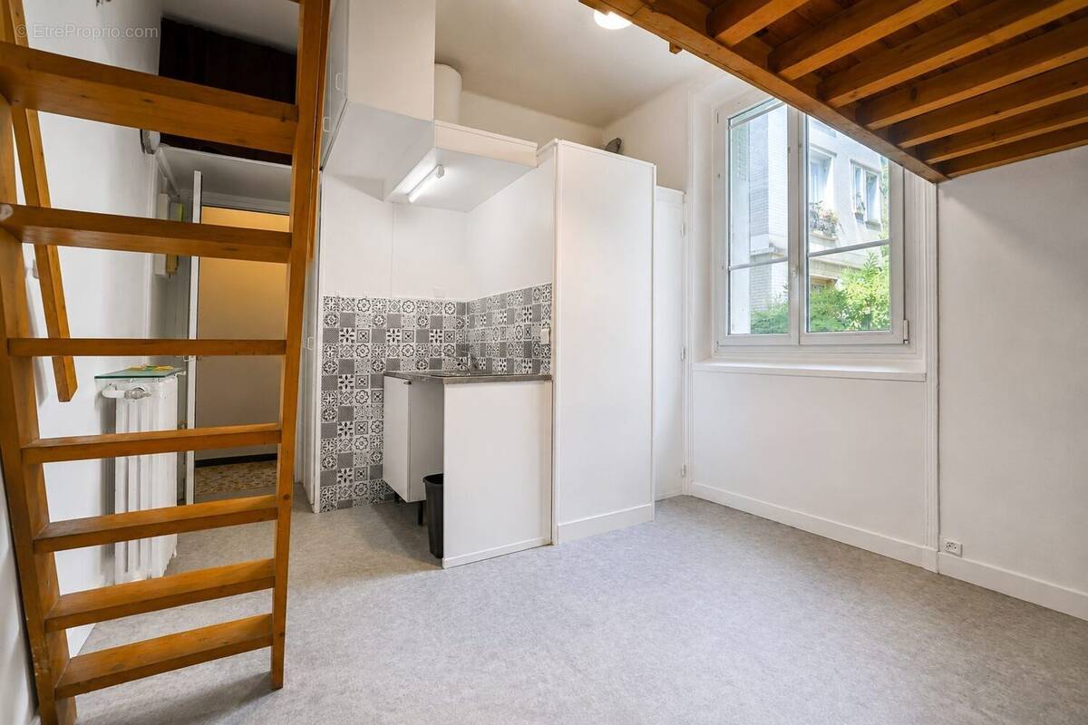 Appartement à PARIS-20E