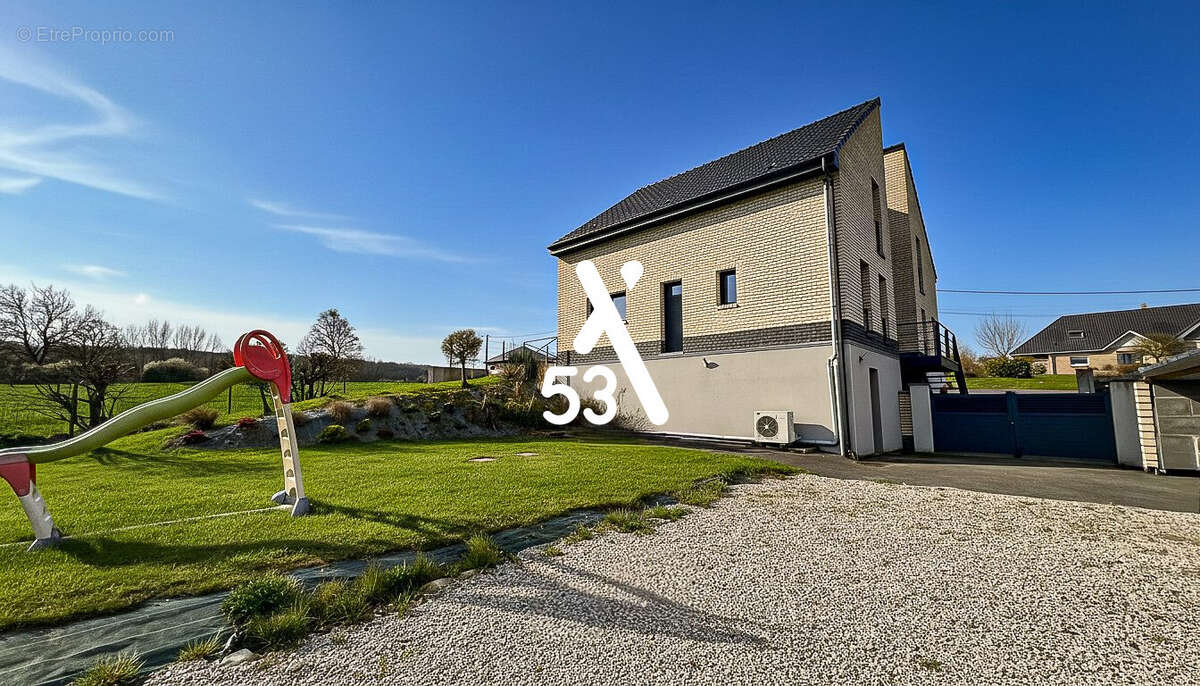 Maison à BAYENGHEM-LES-SENINGHEM