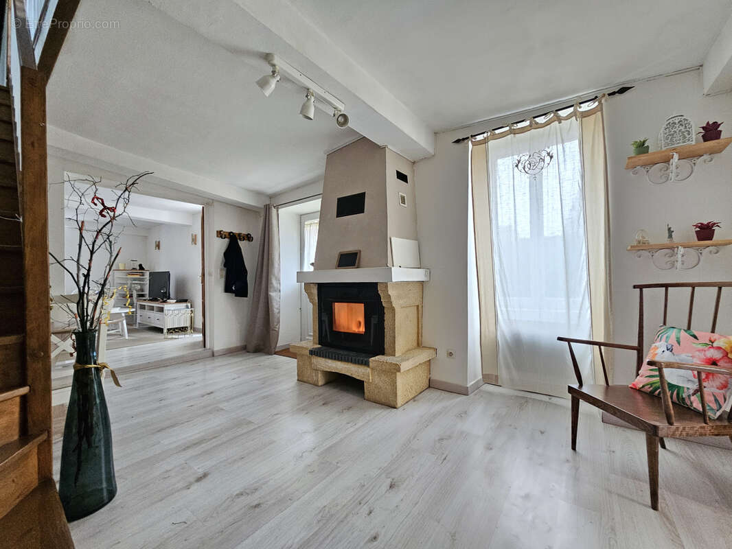 Maison à AUNEAU
