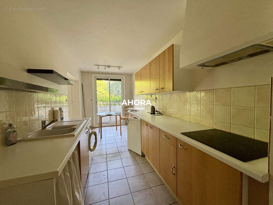Appartement 70 m² à Marseille-9e  - photo 8