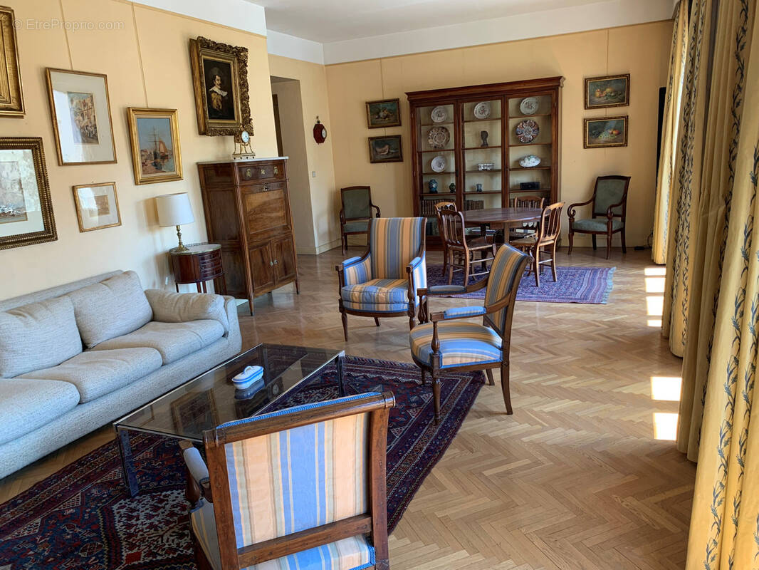 Appartement à MARSEILLE-8E