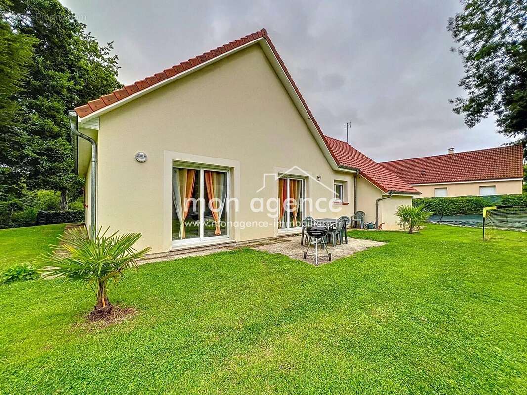 Maison à SAINT-VICTOR-L&#039;ABBAYE