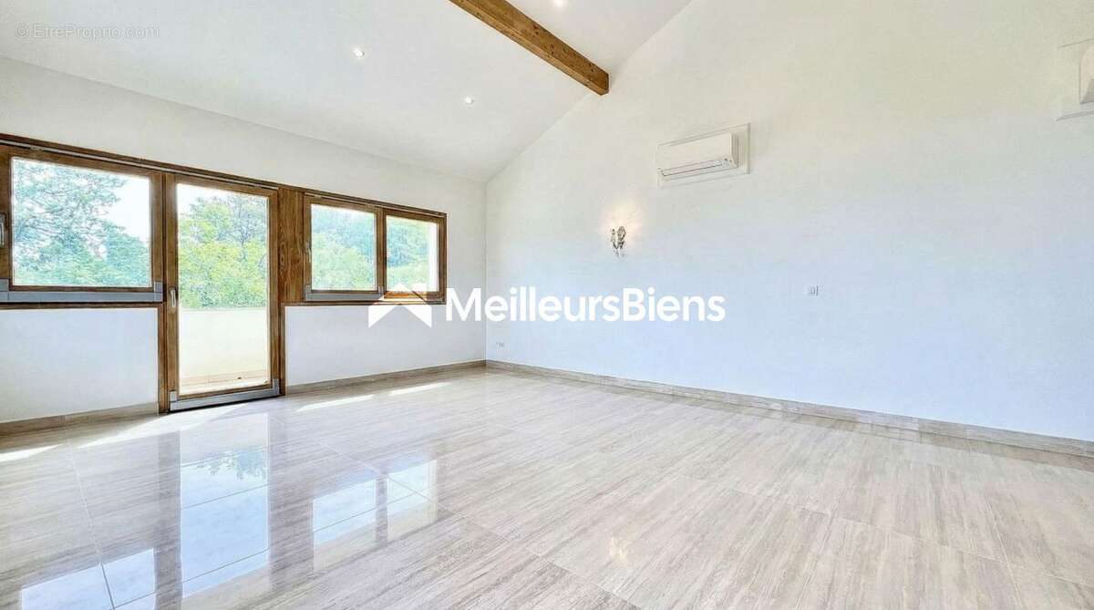 Maison à LA CELLE-SOUS-GOUZON