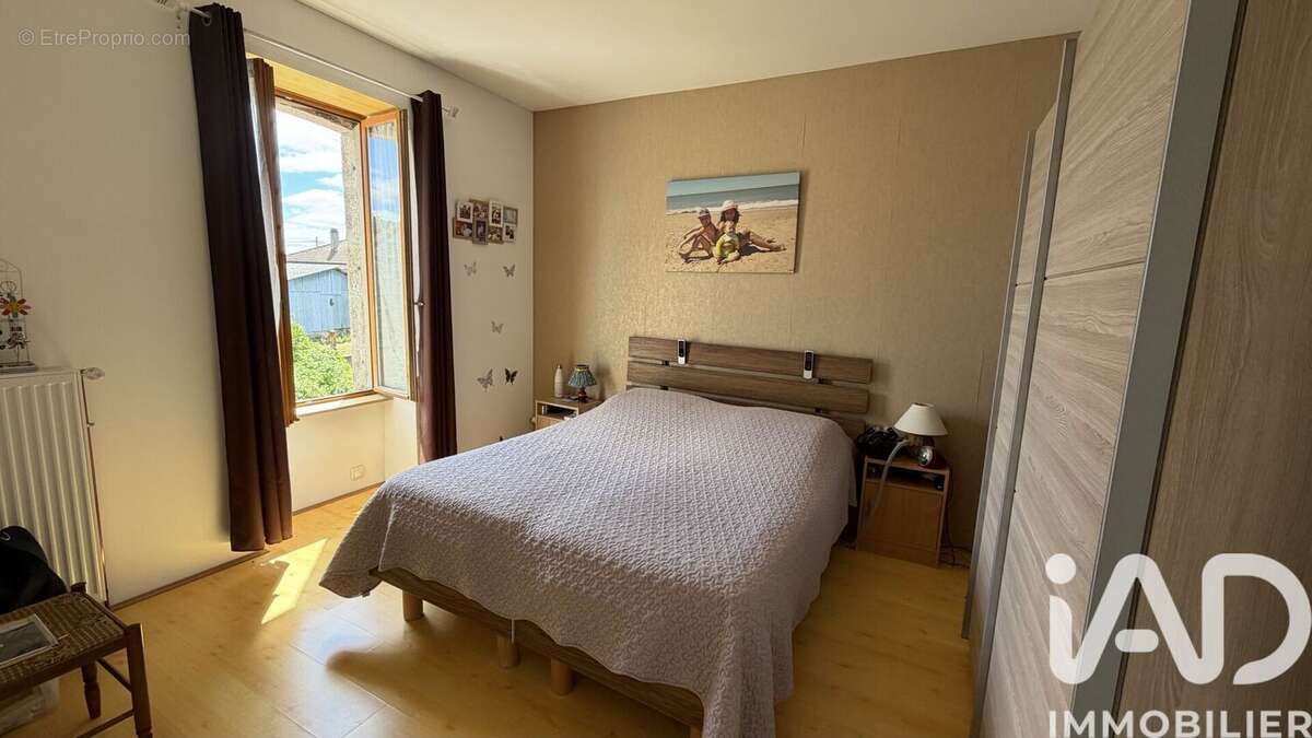 Maison 204 m² à Treignat  - photo 9