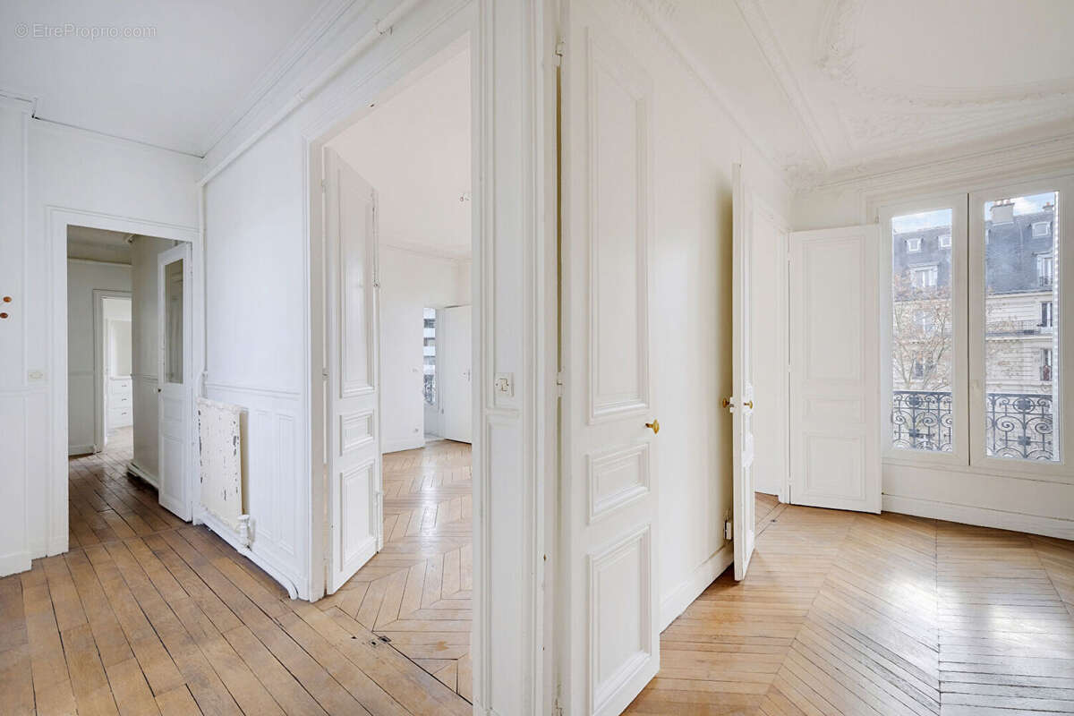 Appartement à PARIS-18E