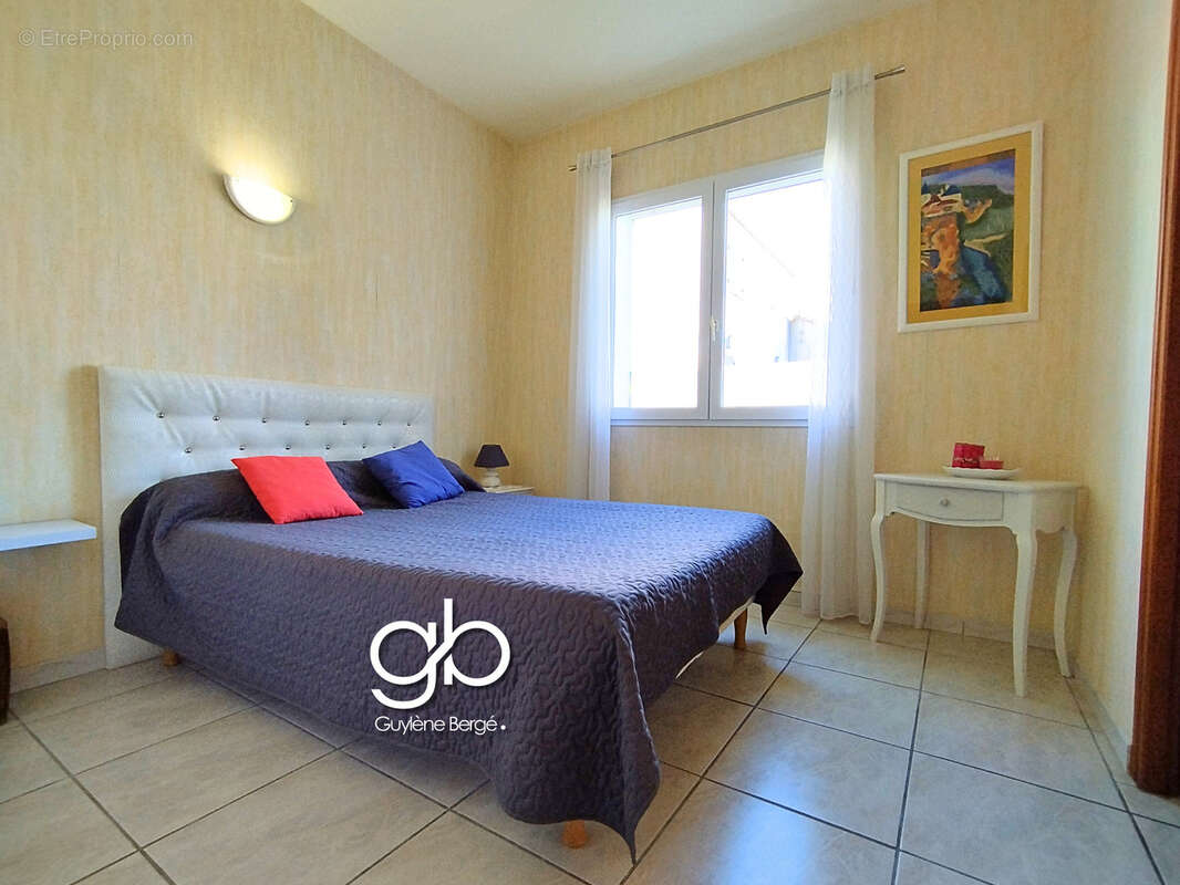 Villa traditionnelle 192 m2 avec jardin fruitier et pool house en bois - - photo 7