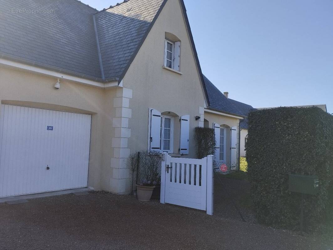 Maison à MONTBAZON