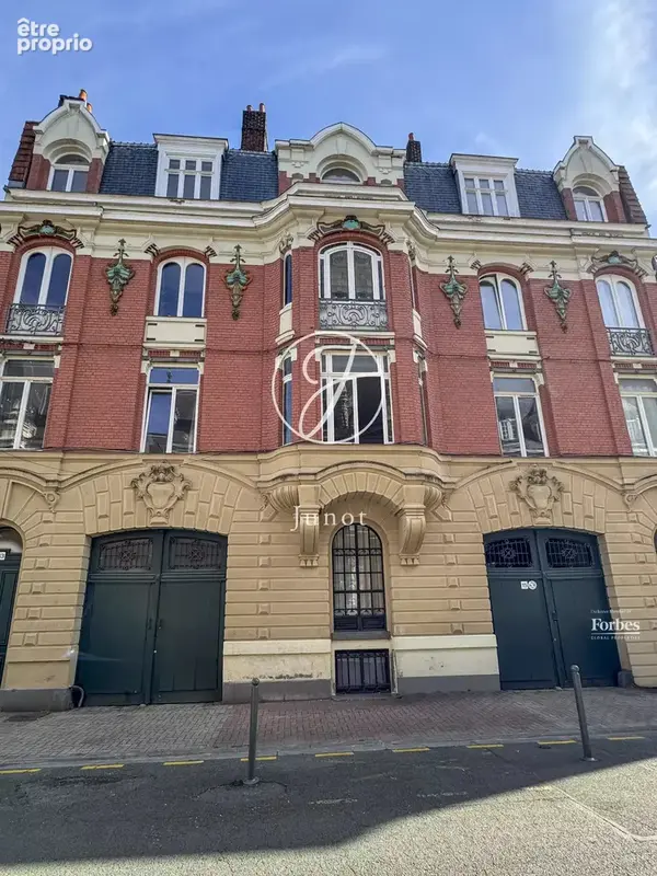 Lille - SAINT MICHEL - Appartement - 2 pièces - 48m² - Parking  - - photo 9