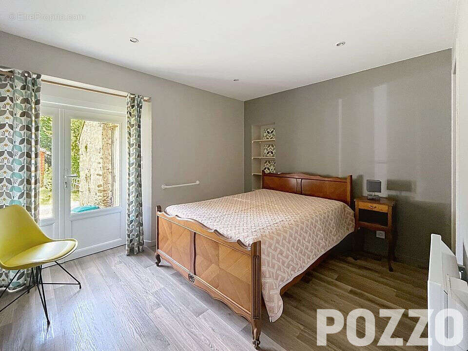 À vendre dans Saint lo : maison F5 (111 m²) - photo 6