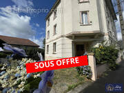 Immeuble 6 appartements RIOM-ES-MONTAGNES  - Appartement à RIOM-ES-MONTAGNES