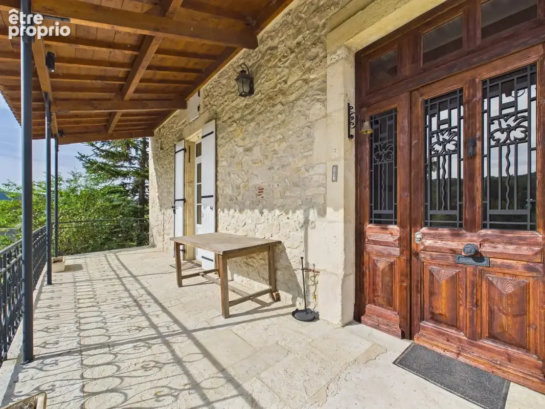 Belle maison en pierre pleine de caractère avec nombreuses dépendances près de Puy l'Evêque, dans le Lot - photo 12