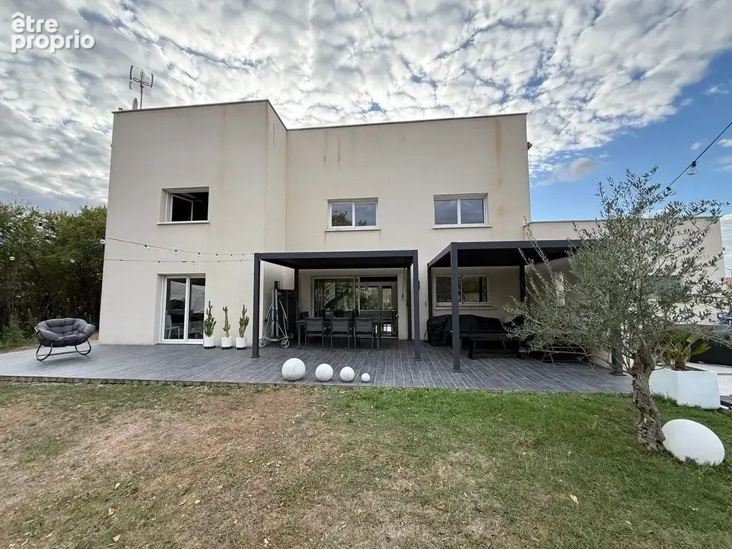 Maison 6 pièces 190 m² à vendre à Issoudun (36100) - photo 7