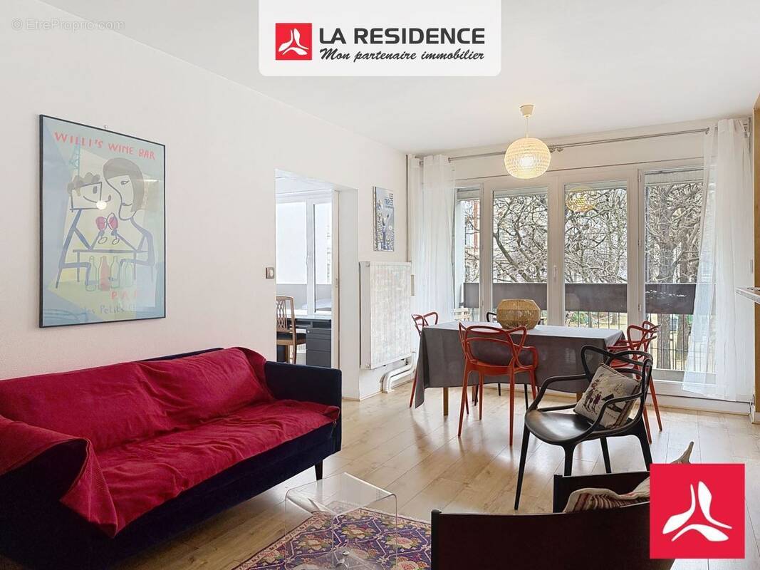 Appartement à PARIS-17E
