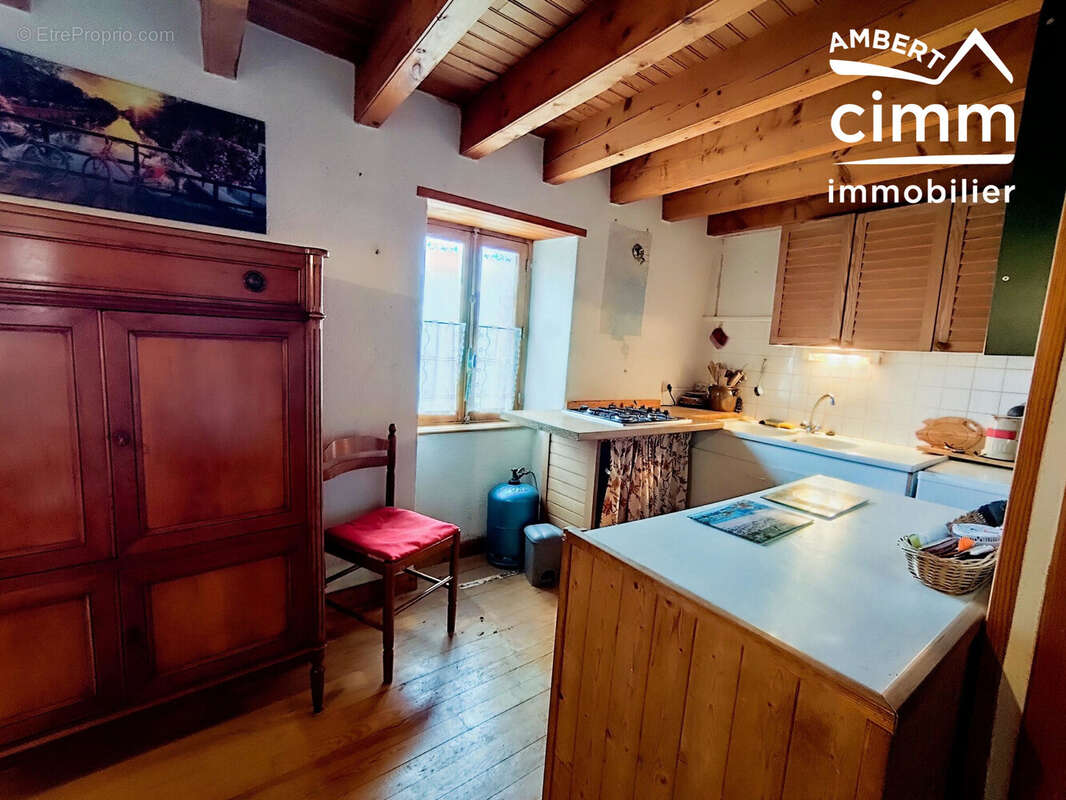 Maison à LA CHAPELLE-AGNON