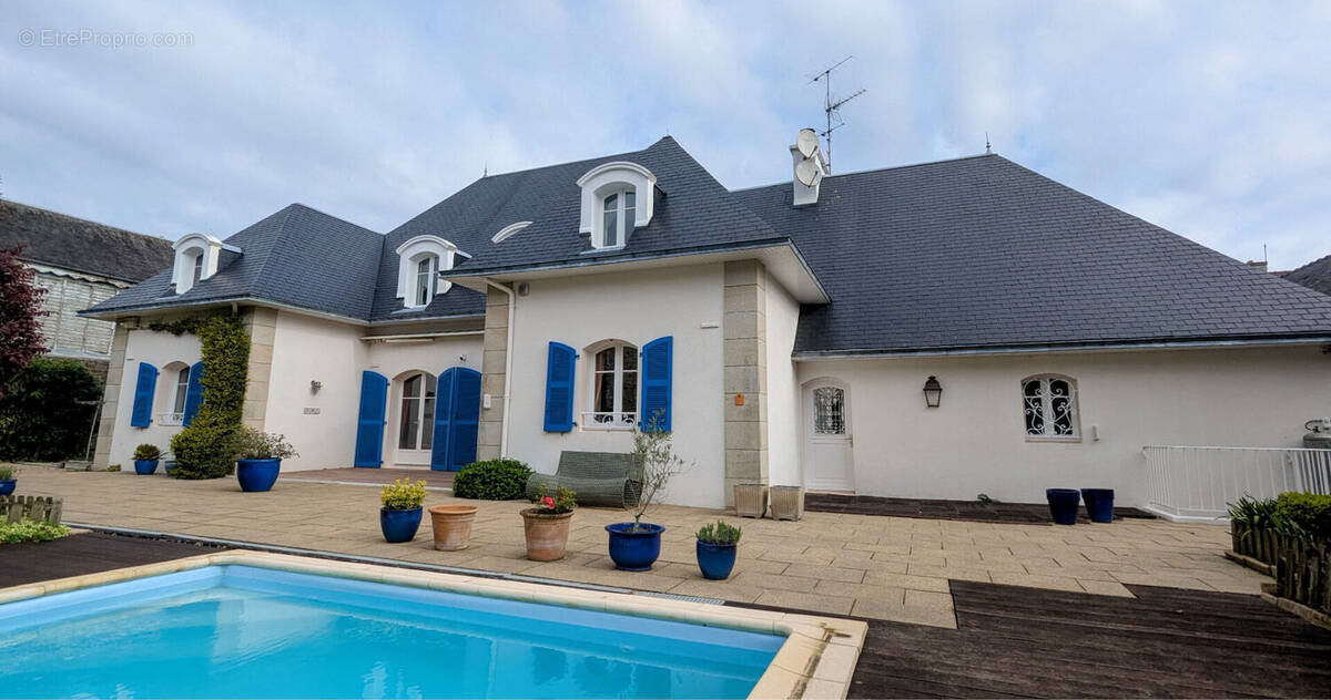 Maison à LAMPAUL-GUIMILIAU