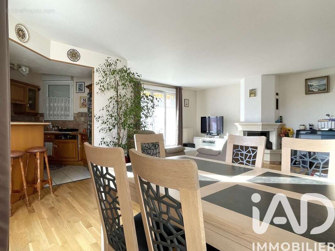 Appartement 83 m² à Eragny  - photo 6