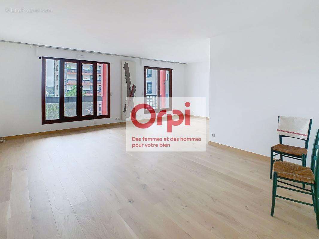 Appartement à ISSY-LES-MOULINEAUX
